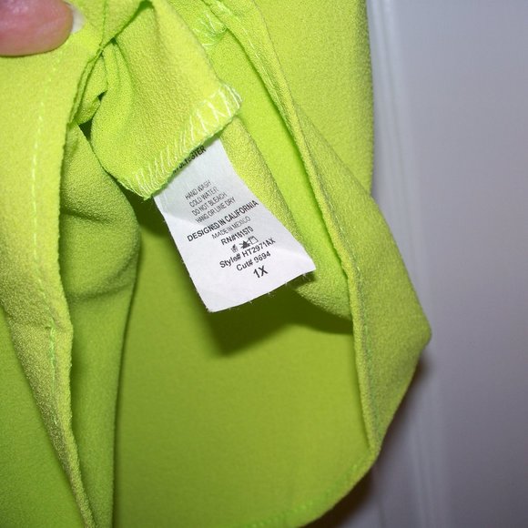 Lime Green Tunic Top - Picture 3 of 3